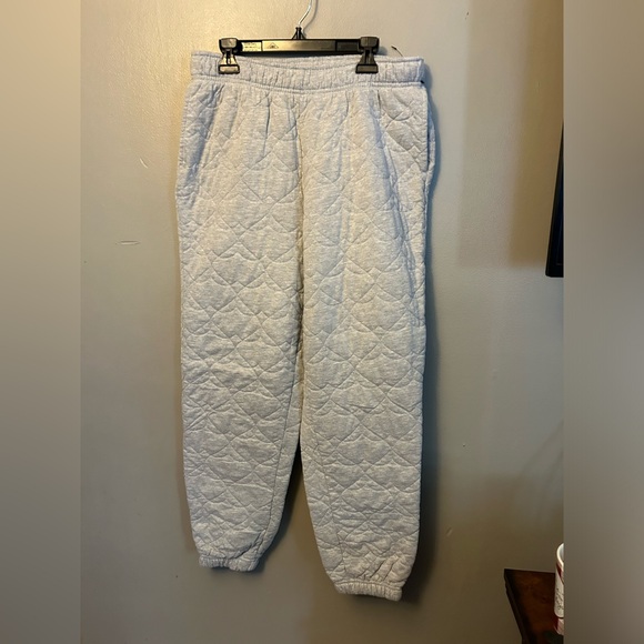PacSun pants - light heather gray “Easy Quilted Joggers” sweatpants - Picture 3 of 11